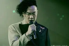 “很久没收入”的陈奕迅，宁花6000万也要与阿迪达斯解约，这才叫骨气图片