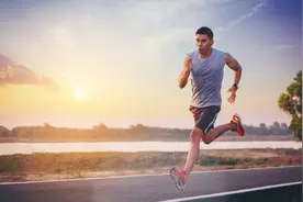 肌肉酸痛来自乳酸堆积？乳酸背了100年的黑锅！教你5招快速缓解图片