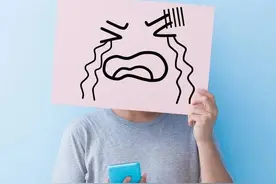 为啥有的人动不动就哭？是矫情还是病态？图片