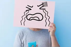 为啥有的人动不动就哭？是矫情还是病态？图片