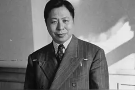 52年，蒋介石宴请吴国桢，吴在半路却意外发现：车子被人动了手脚图片