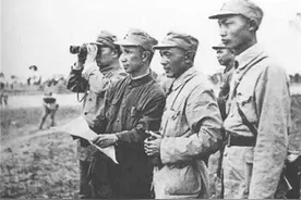 淮海战役，刘伯承急电粟裕：陈士渠再按兵不动，二野就拼光了图片