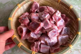 买排骨，不管有钱没钱，都要分清“前排和后排”，学会再买不吃亏图片