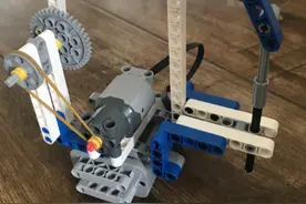 机器人技术等级考试（二级）石油开采机搭建与曲柄连杆运用（4）图片