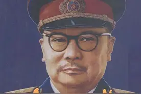 李克农被戴笠心腹追杀，巧施妙计回延安，毛主席：你怎么回来的？图片