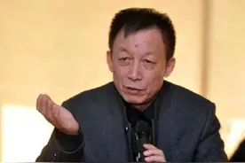 易中天离开武大前为何一直是讲师头衔？他后来说：武汉天气不好图片