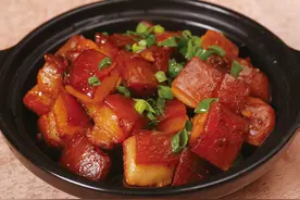 他是中国历史上被撑死的皇帝：“猪王”刘彧，一顿吃五斤肉图片