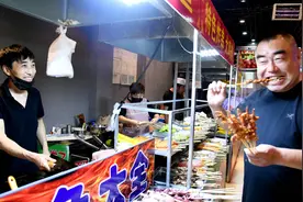 门店合作社：以前摆地摊“看天出活”，如今业主“打卡上班”图片