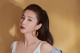 李冰冰真是时髦精！穿塑形背心大秀身材，47岁这线条不输小姑娘图片