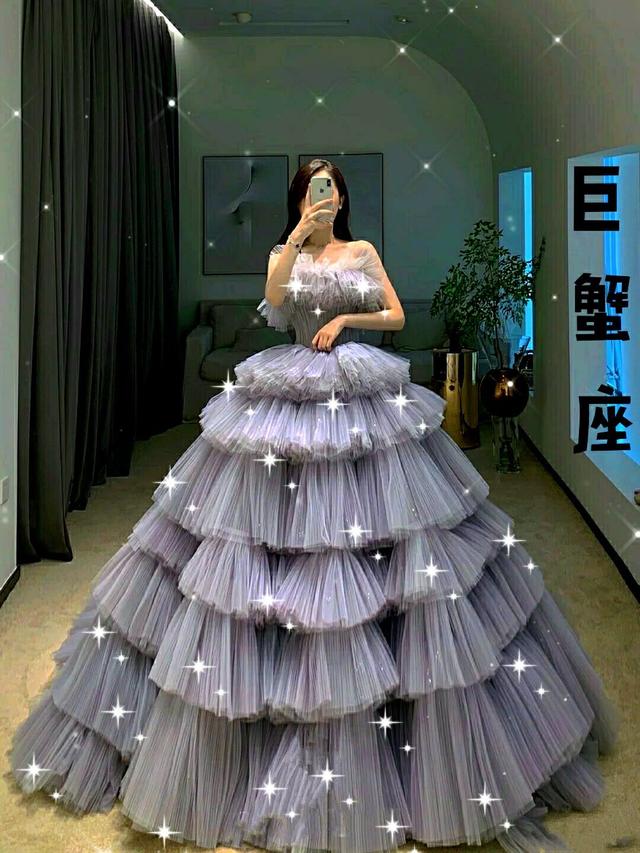 双鱼座小姐姐性格非常温柔,连平时说话都是轻声细语的,而和它对应的