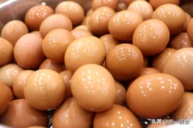 腌咸鸡蛋不能只放盐，教你正确配料比例，易保存，出油多还不太咸图片