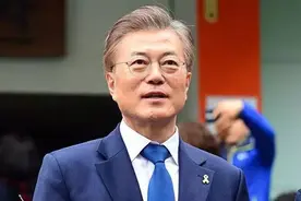 韩国练习生突破百万，青瓦台抱怨美国奶头战略，令年轻人萎靡不振图片