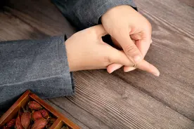 医生急救突然昏厥，到底是什么穴位这么神奇？图片