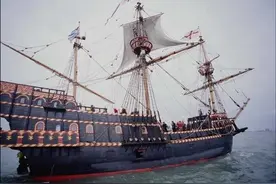 从职业海盗逆袭成海军中将，击败西班牙无敌舰队！德雷克故事-上图片