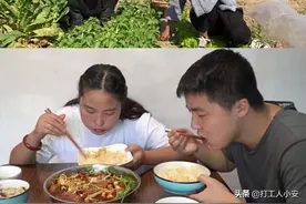 河南南阳三农自媒体荣荣在农村和乡野小妮各家收入爆料图片