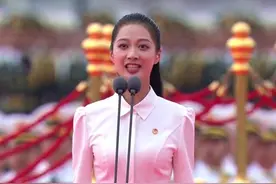 中传“校花”冯琳，因开学典礼发言再次走红，毕业实习却无缘央视图片