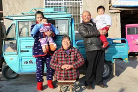 伟大的无腿妈妈！从小盆骨高位截肢，却生儿育女毫无耽误图片