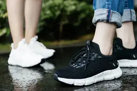 越走路越不累脚！鞋底磁力高频震动，回弹性比EVA好1.25倍图片