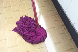 简单3步，手把手教你自制拖布，学会省下好多钱！视频封面