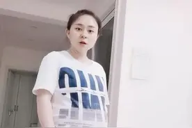 “最霸气孕妈”火了！穿老公衣服尽显大佬气场，网友：太会玩了图片