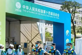 西安巡警 护航全运~超燃海报发布图片