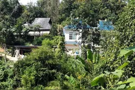 探访“阿克族”独居的曼辉小寨图片