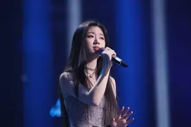 唱歌技巧：改掉用喉咙唱歌的坏习惯，你唱歌也能做的开口跪图片