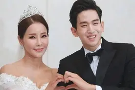 韩国相差17岁"母子恋"，终于开花结果，看到照片网友直呼赚大了图片