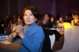 不必可怜董明珠图片
