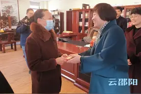 张皓到邵东市走访慰问侨领及眷属图片