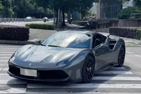 聆听跃马的嘶吼 法拉利488GTB图片