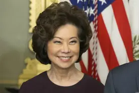 赵小兰是怎样一个人，为何历史上几任美国总统，都请她当部长图片