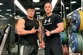 蒋劲夫变身铁拳型男，肌肉壮硕纹身满臂，网友直呼家暴起来要命图片