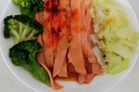 西红柿融化的红凉皮，高颜值好营养超好吃，掌握好配比零失败图片