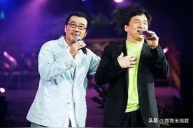 2006年，成龙醉酒大闹李宗盛的演唱会，与观众对骂图片