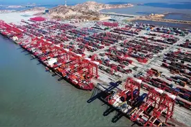 中国修建上海洋山深水港，为何美国和新加坡强烈反对？图片