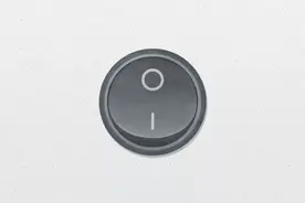 电源开关上的“|”和“O”究竟代表了什么？图片