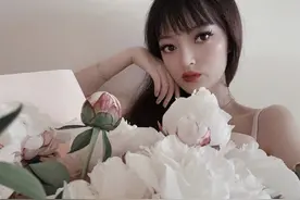 LOL：七嫂秀恩爱，厂长精心准备520礼物，冷面教练也是宠妻狂魔图片