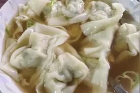 馄饨汤如此调，做法简单味道好，只需普通调料，比骨头汤还鲜图片