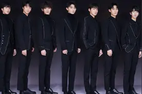 时代少年团，第一个去老总办公室舞狮子男团，这个老总好像也还行图片