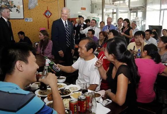 别了，美国驻成都领事