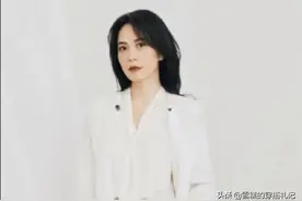 这才是50岁“阿姨”该有的穿搭：衬衫+阔腿裤，年过半百也动人图片