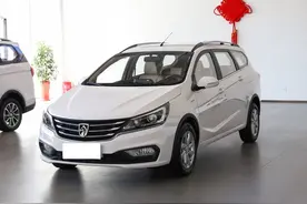 6万以下，买这三款家轿就对了，省油耐造，好看不贵图片