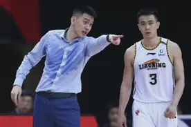 杨鸣成了背锅侠？辽宁输球杨鸣公开道歉，球迷直呼杨鸣该下课了图片