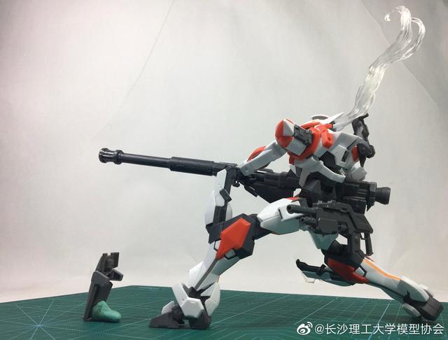 宅客模玩原创测评：青岛社 1/48 烈焰魔剑 测评（素组+展示部分）