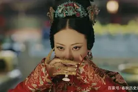 为何清朝嫔妃都要戴长指甲套？除了方便皇上，还有重要的用途？￼图片