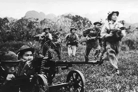 80年代鲜为人知的泰越战争：泰国谋划后反击，击败越南一雪前耻图片