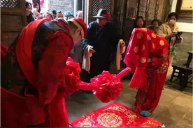 老人言：好男不娶出墙女，好女不嫁工程男！出墙女、工程男指的啥图片