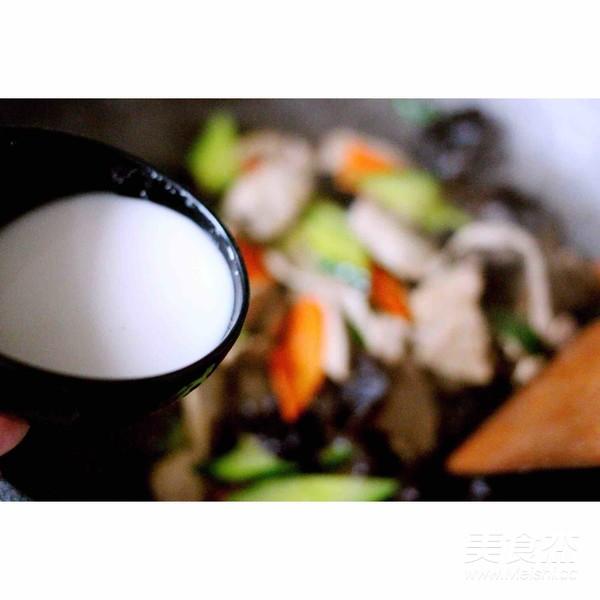 它含20种氨基酸，比牛肉有营养，1周吃两次，不愁孩子长身体