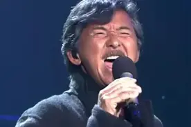 演唱会坠台、半聋18年、74岁翻红，铁肺歌王林子祥经历了什么？图片